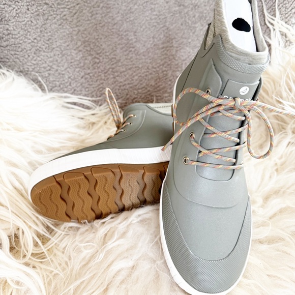 NWT Women’s Size 12 Sperry Torrent Olive Green Chelsea Rain Boots - Picture 7 of 16